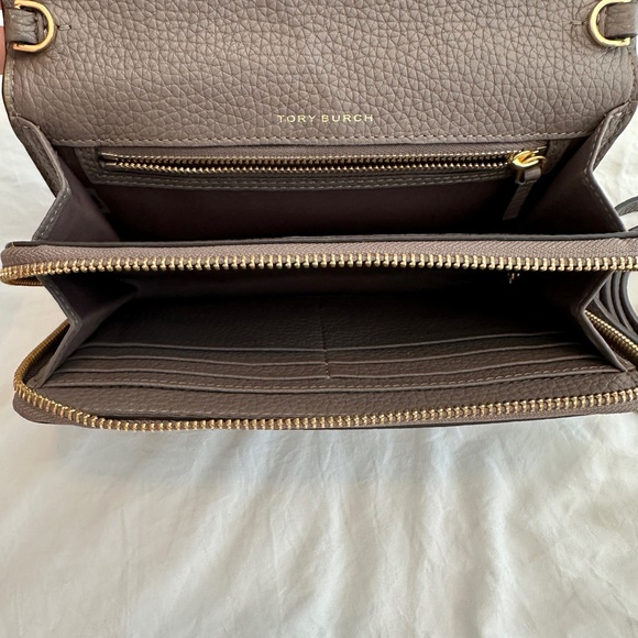 Tory Burch McGraw Wallet Crossbody - Picture 6 of 9
